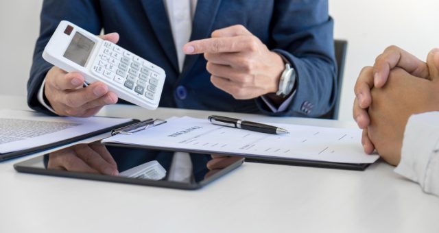 How a Debt Resolution Consultant Can Help You Save Money?